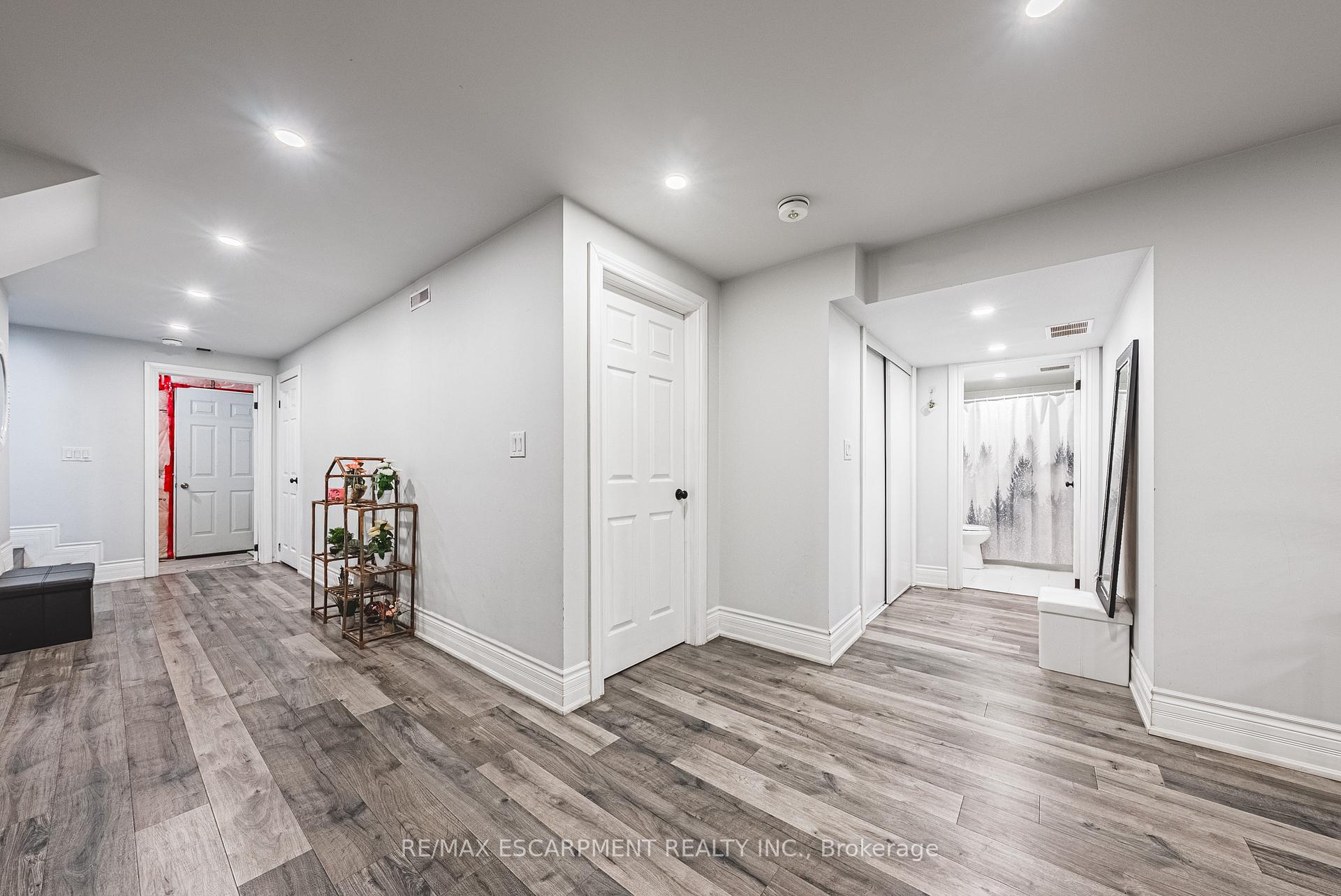 Photo 46 of 128 Medici Lane, Hamilton, Carpenter — HOMEH