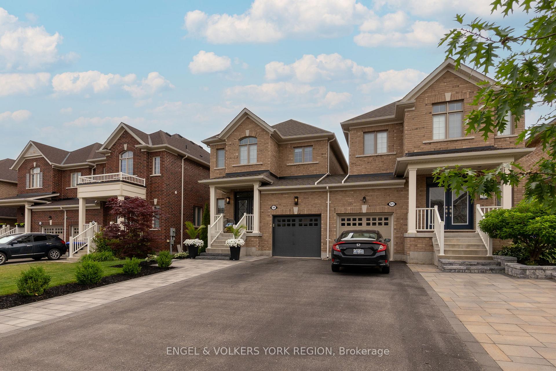 Photo 4 of 49 McGovern Street, New Tecumseth, Tottenham — HOMEH