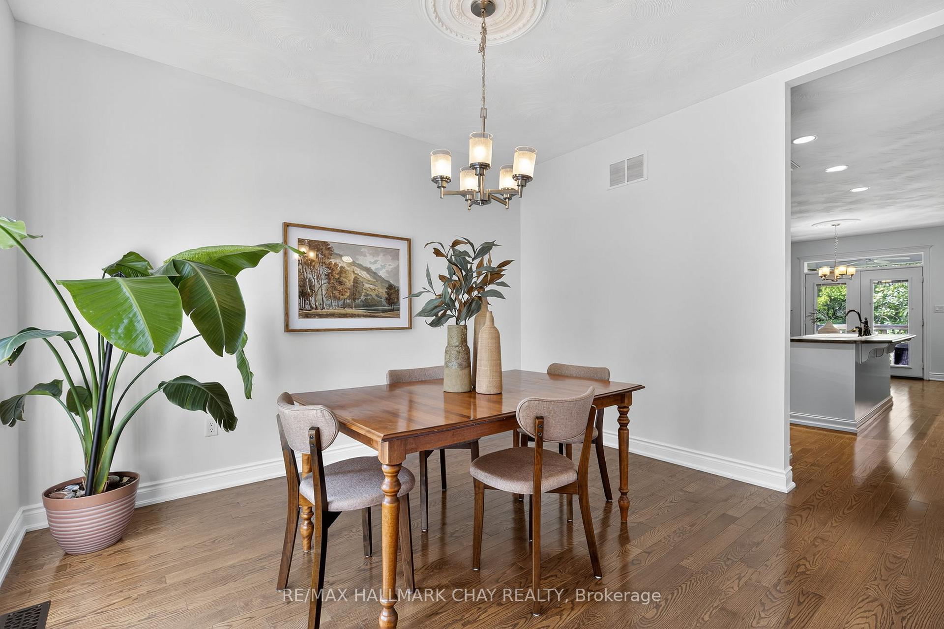 Photo 12 of 32 Wildwood Trail, Barrie, Ardagh — HOMEH