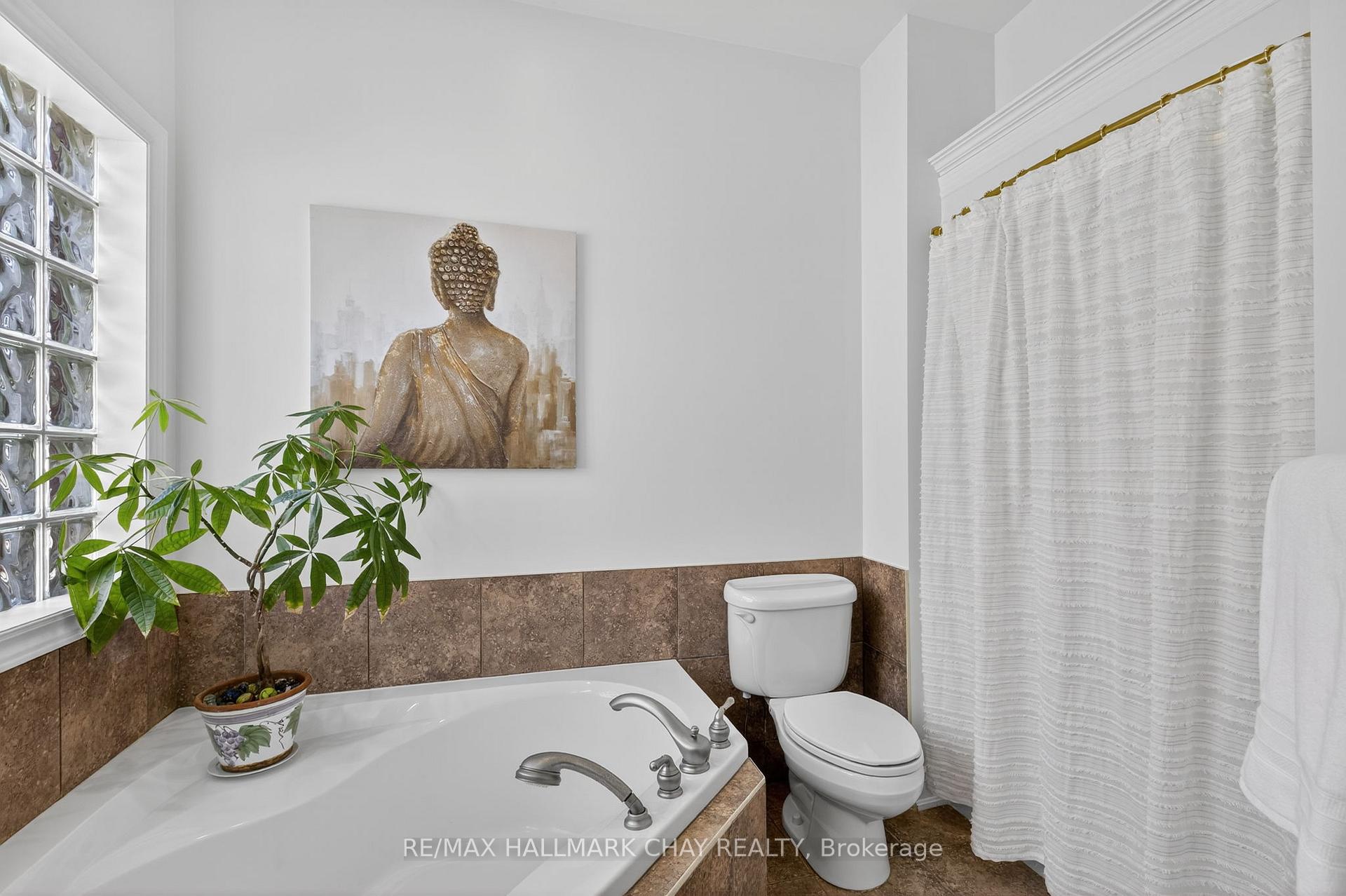 Photo 22 of 32 Wildwood Trail, Barrie, Ardagh — HOMEH