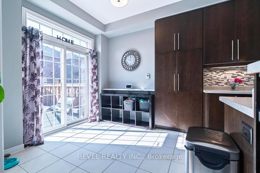 Photo 2 of 1 Coastline Drive, Brampton, Bram West — HOMEH