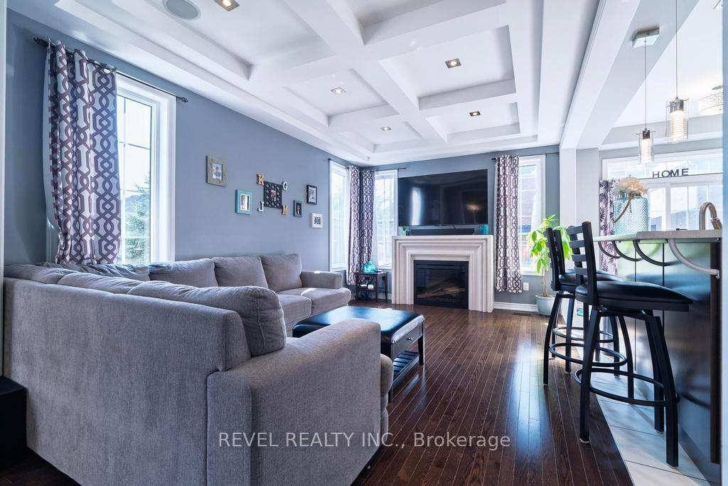 Photo 5 of 1 Coastline Drive, Brampton, Bram West — HOMEH