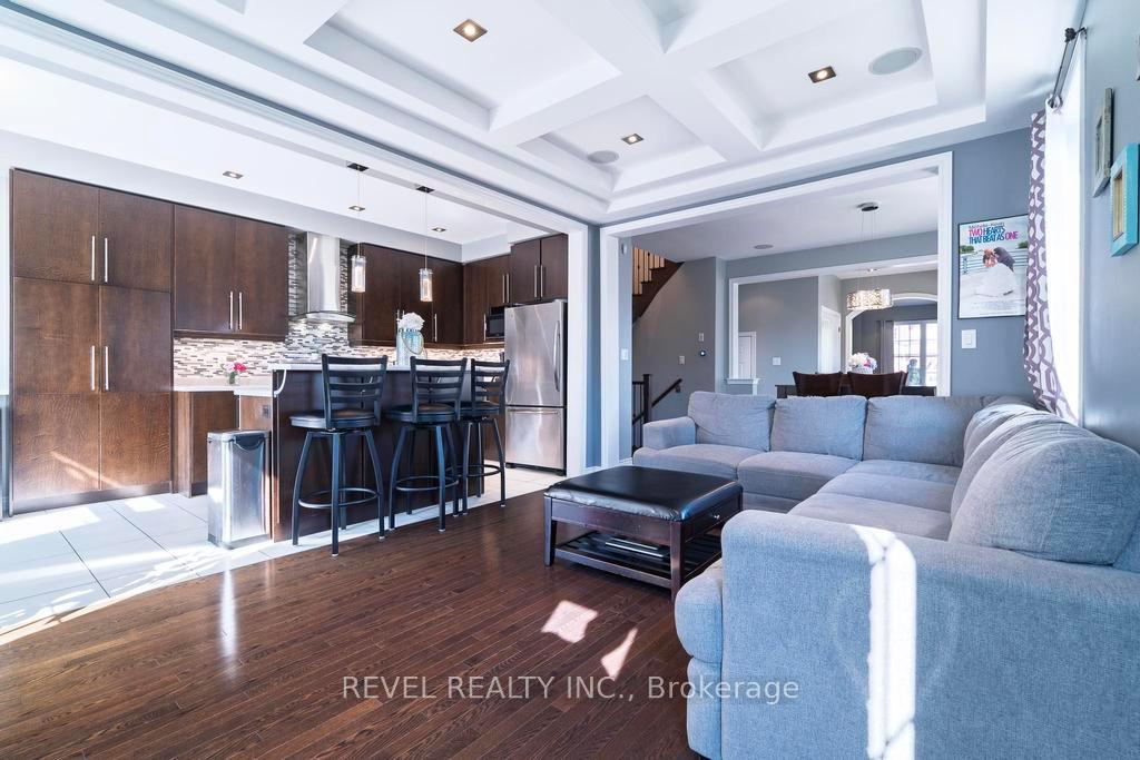 Photo 16 of 1 Coastline Drive, Brampton, Bram West — HOMEH