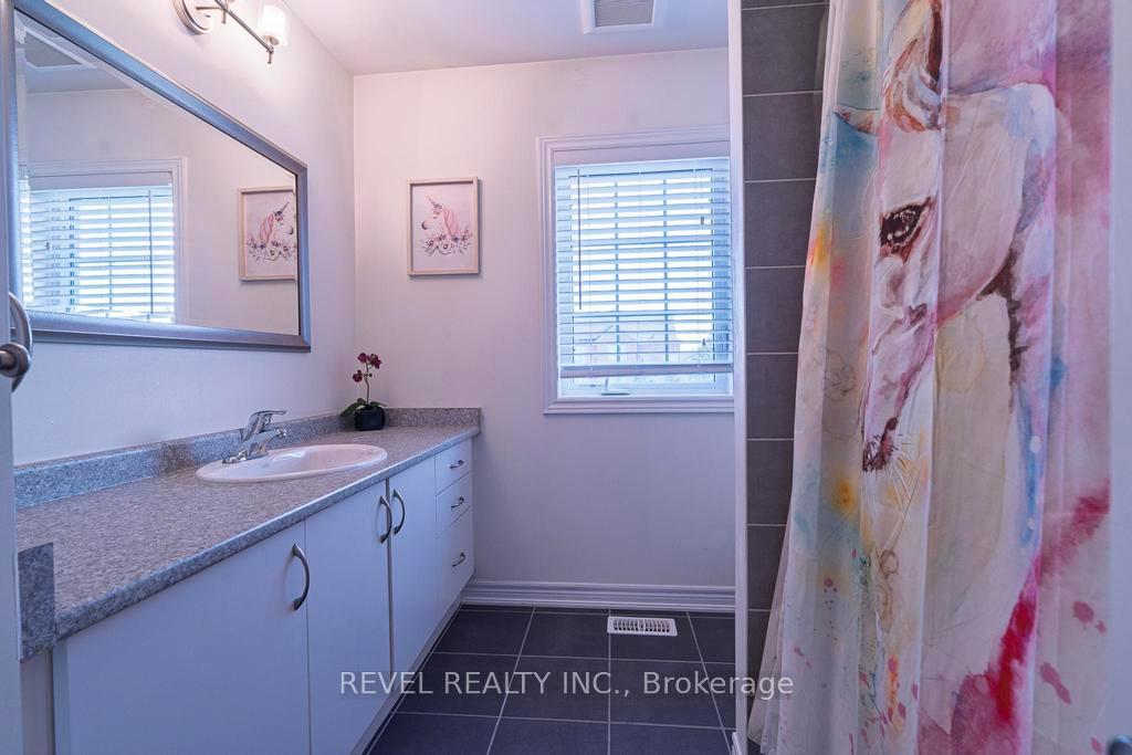 Photo 23 of 1 Coastline Drive, Brampton, Bram West — HOMEH