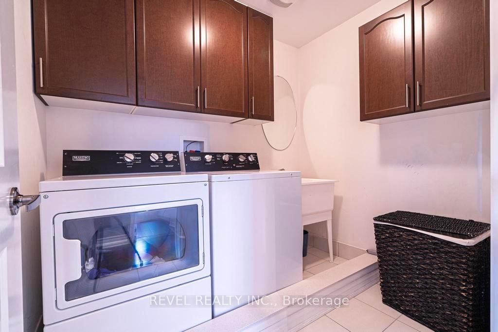 Photo 30 of 1 Coastline Drive, Brampton, Bram West — HOMEH