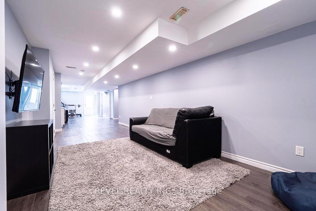 Photo 28 of 1 Coastline Drive, Brampton, Bram West — HOMEH