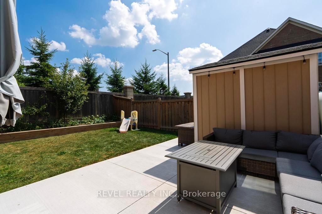 Photo 31 of 1 Coastline Drive, Brampton, Bram West — HOMEH