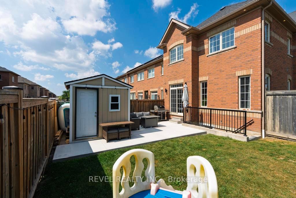 Photo 34 of 1 Coastline Drive, Brampton, Bram West — HOMEH