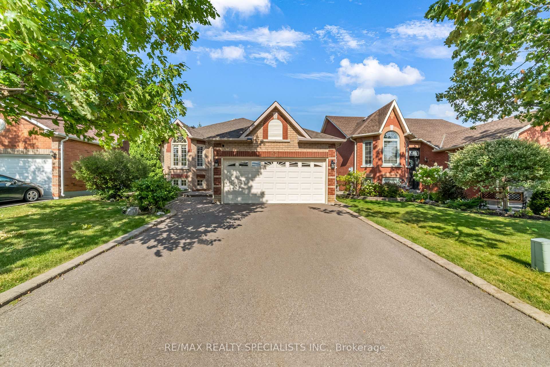 Photo 1 of 52 Buffridge Trail, Brampton, Snelgrove — HOMEH