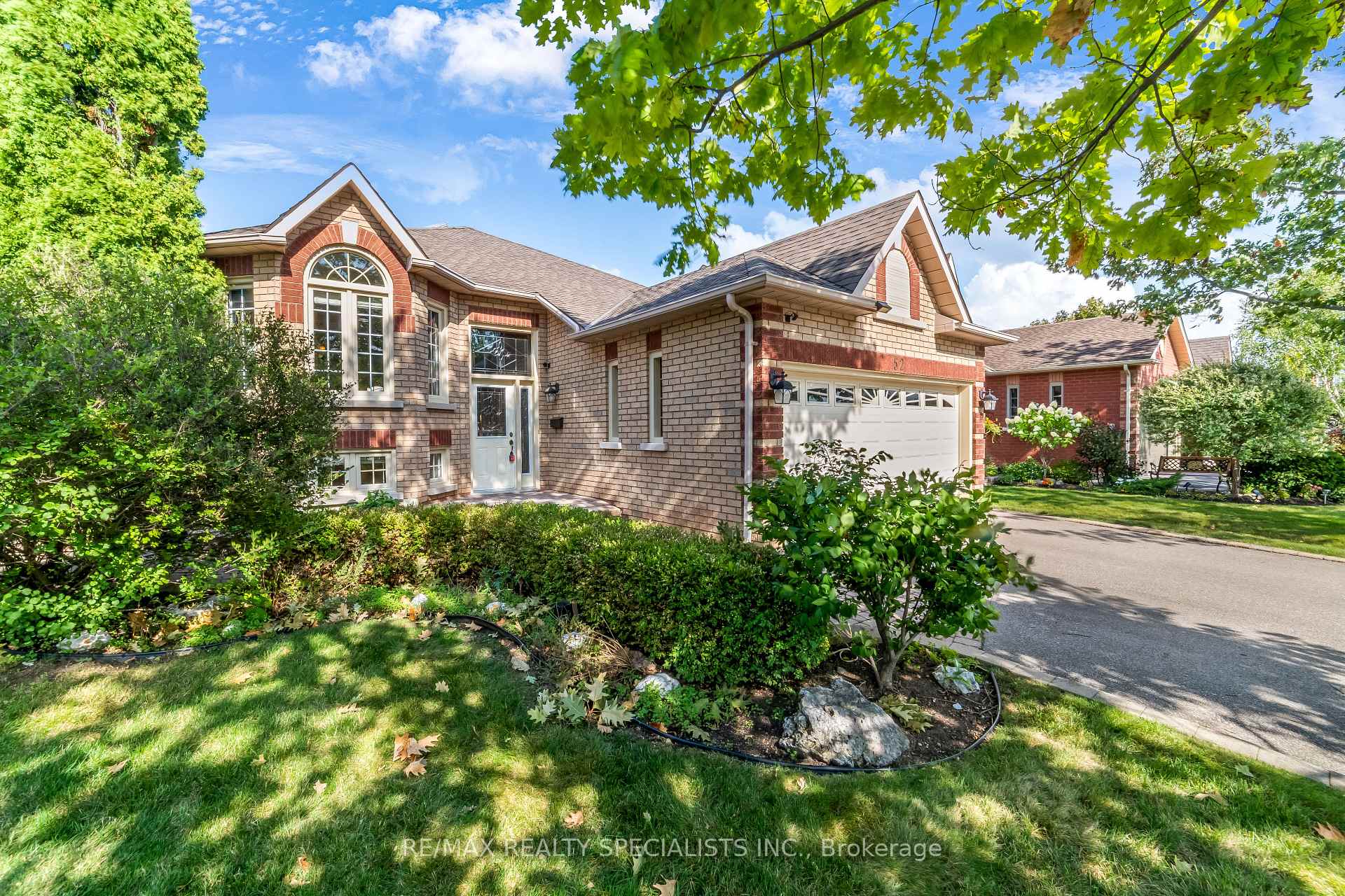 Photo 17 of 52 Buffridge Trail, Brampton, Snelgrove — HOMEH