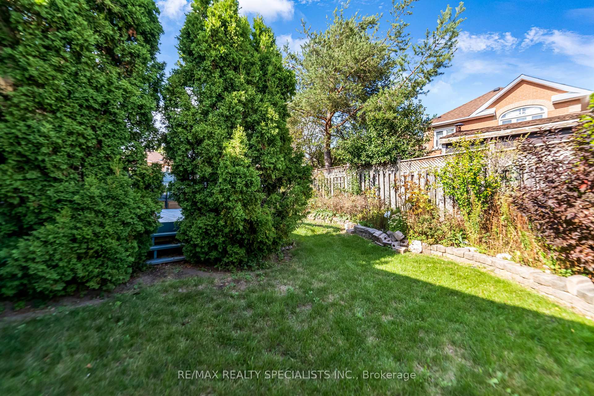 Photo 41 of 52 Buffridge Trail, Brampton, Snelgrove — HOMEH