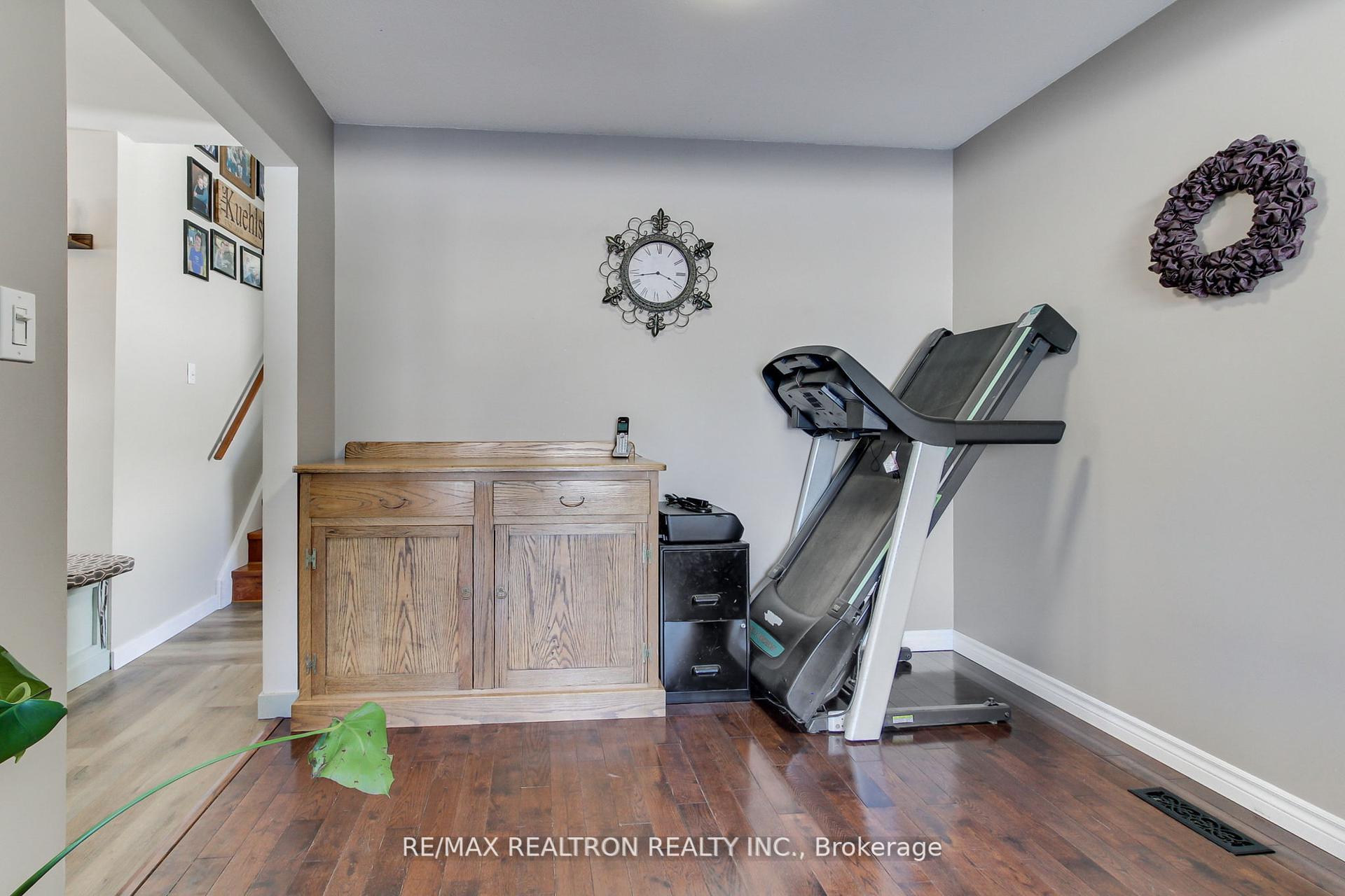 Photo 5 of 585 North Street, Brock, Beaverton — HOMEH