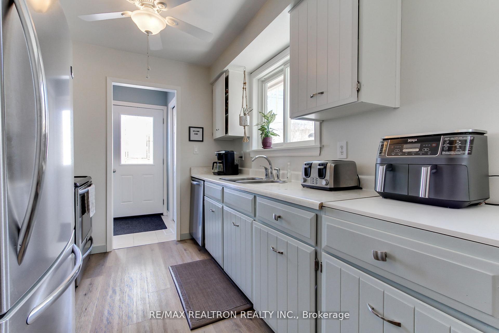 Photo 19 of 585 North Street, Brock, Beaverton — HOMEH