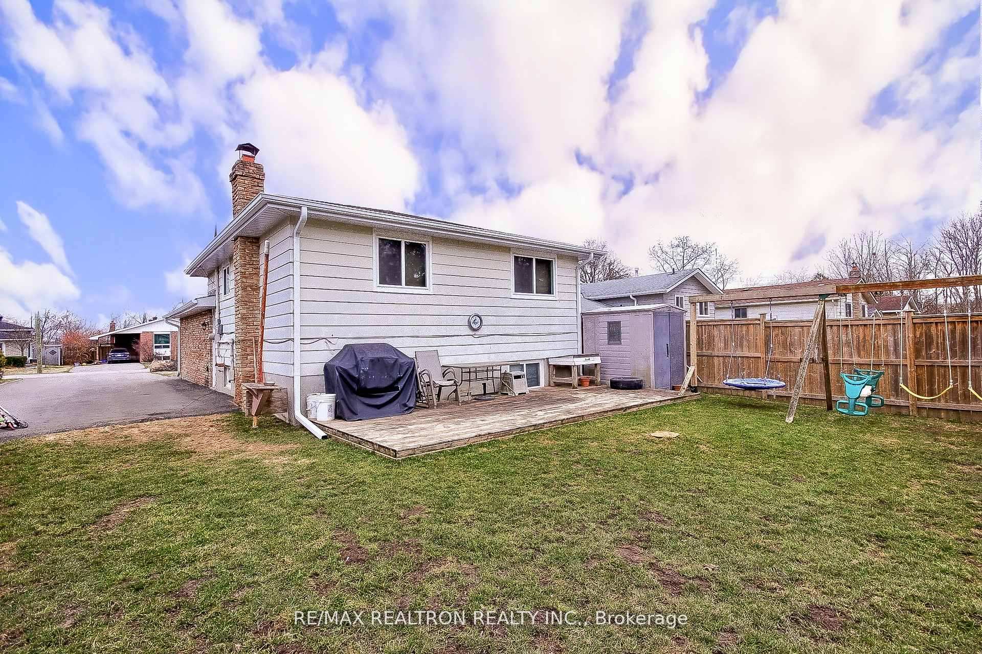 Photo 35 of 585 North Street, Brock, Beaverton — HOMEH