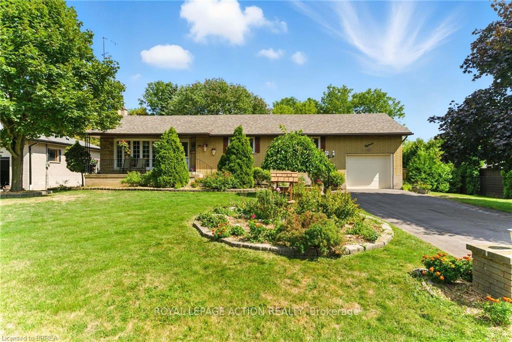 Photo 1 of 18 Algonquin Avenue, Hamilton, Greensville — HOMEH