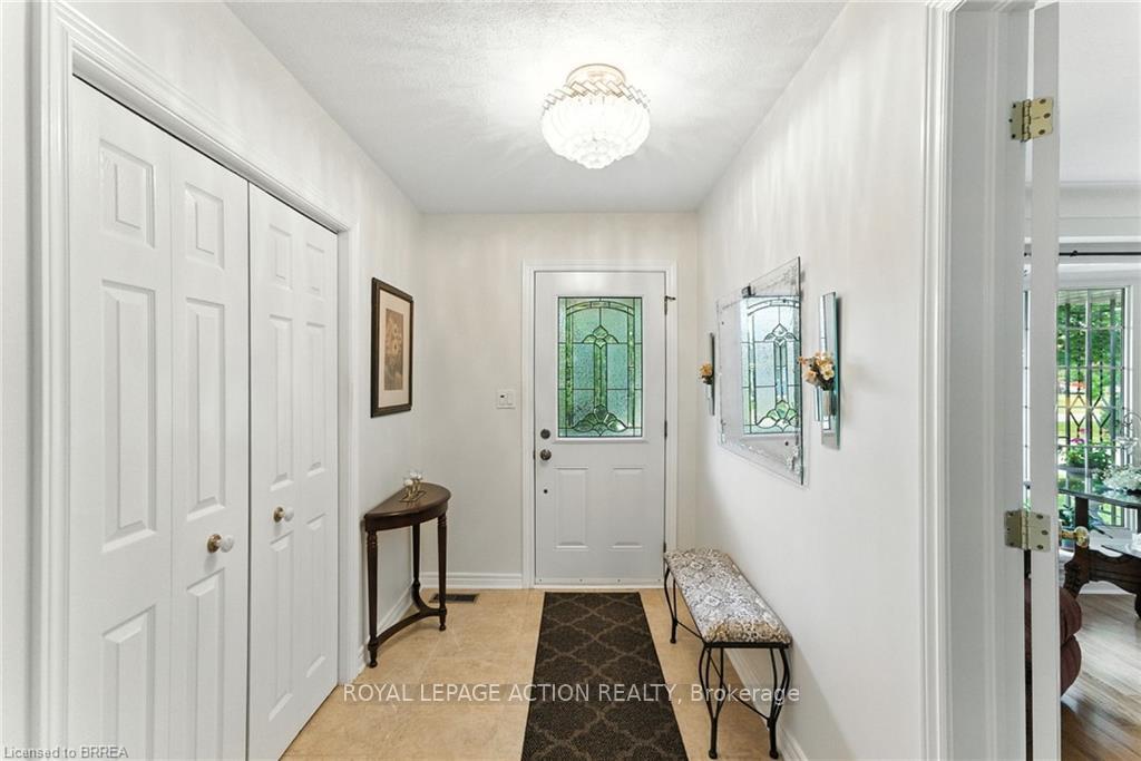 Photo 16 of 18 Algonquin Avenue, Hamilton, Greensville — HOMEH