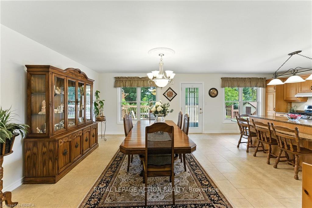 Photo 8 of 18 Algonquin Avenue, Hamilton, Greensville — HOMEH