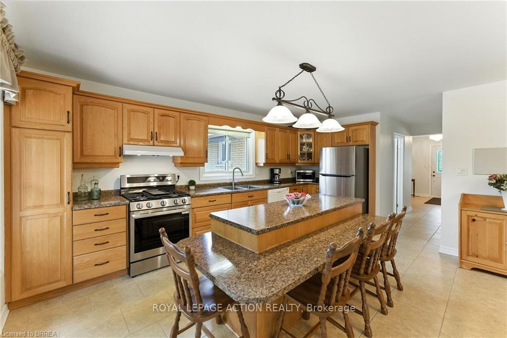 Photo 22 of 18 Algonquin Avenue, Hamilton, Greensville — HOMEH