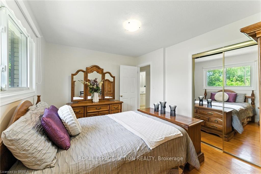Photo 14 of 18 Algonquin Avenue, Hamilton, Greensville — HOMEH