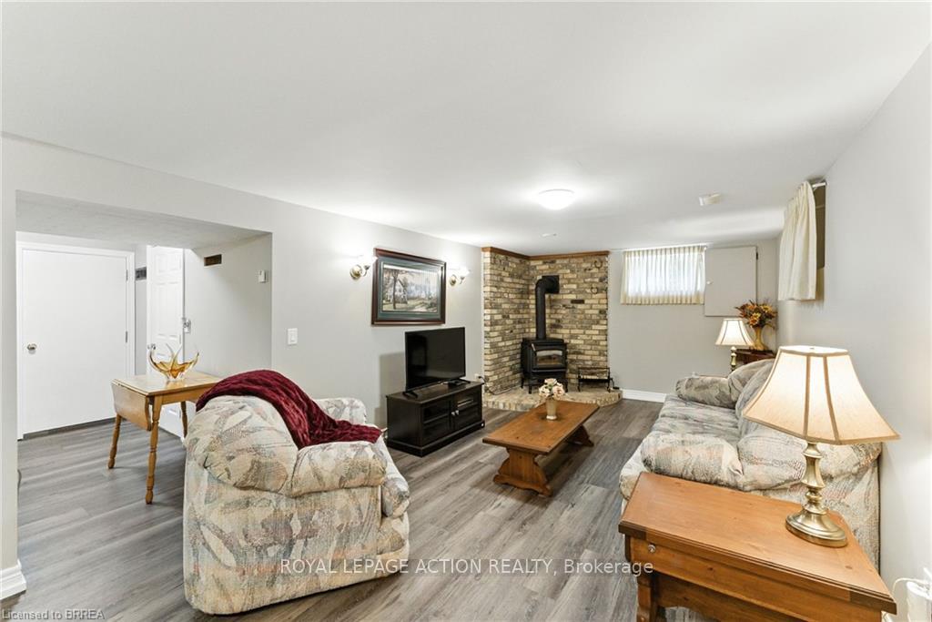 Photo 10 of 18 Algonquin Avenue, Hamilton, Greensville — HOMEH