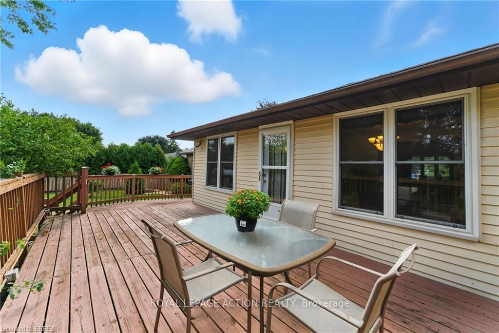 Photo 38 of 18 Algonquin Avenue, Hamilton, Greensville — HOMEH