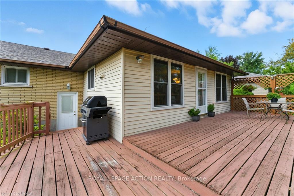 Photo 35 of 18 Algonquin Avenue, Hamilton, Greensville — HOMEH