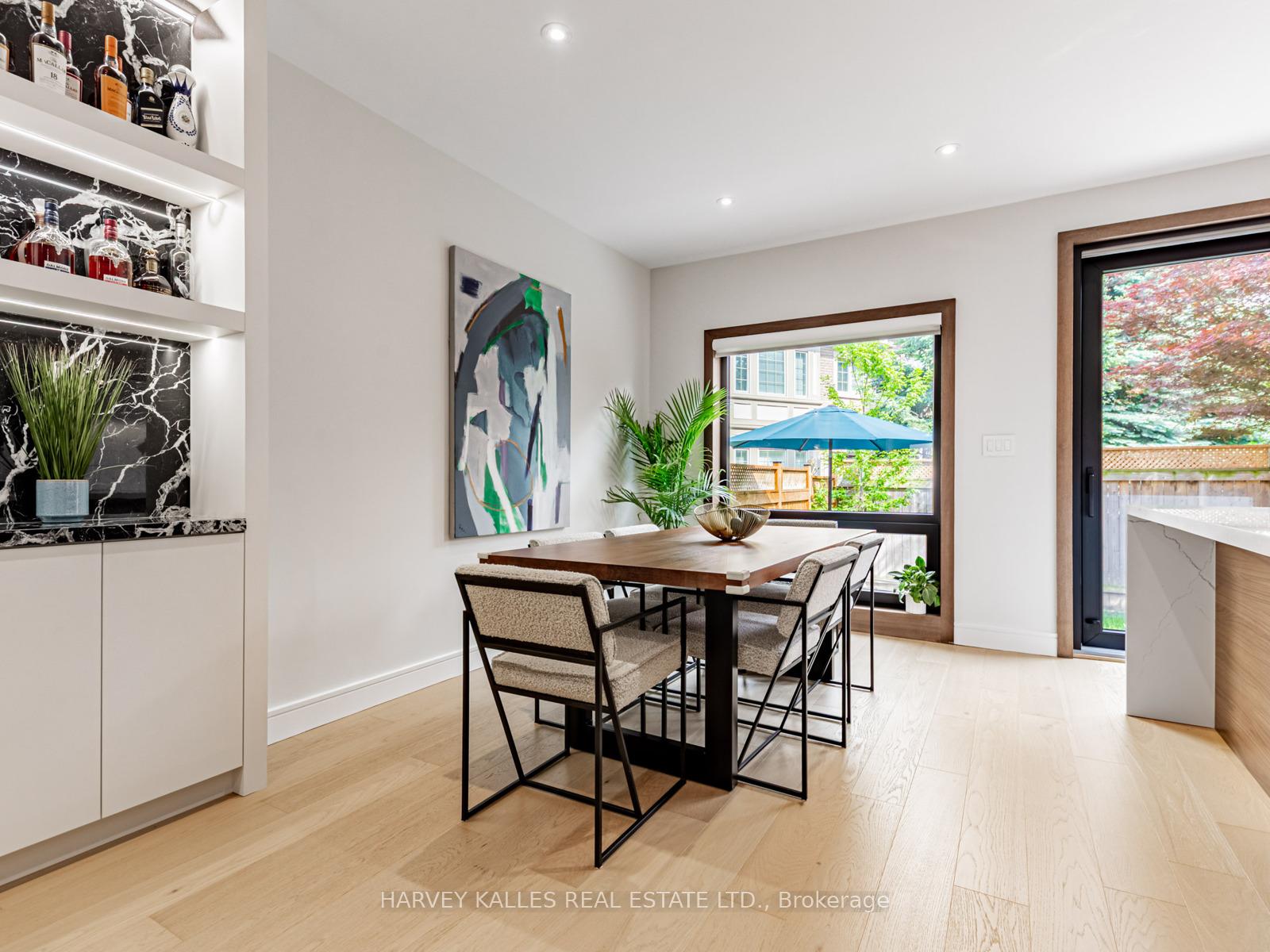 Photo 12 of 128 Kingsbridge Circle, Vaughan, Beverley Glen — HOMEH