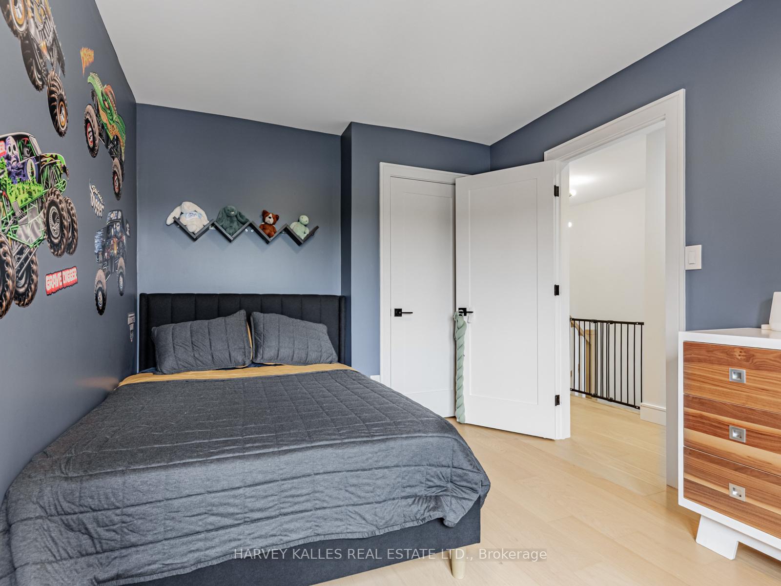 Photo 30 of 128 Kingsbridge Circle, Vaughan, Beverley Glen — HOMEH