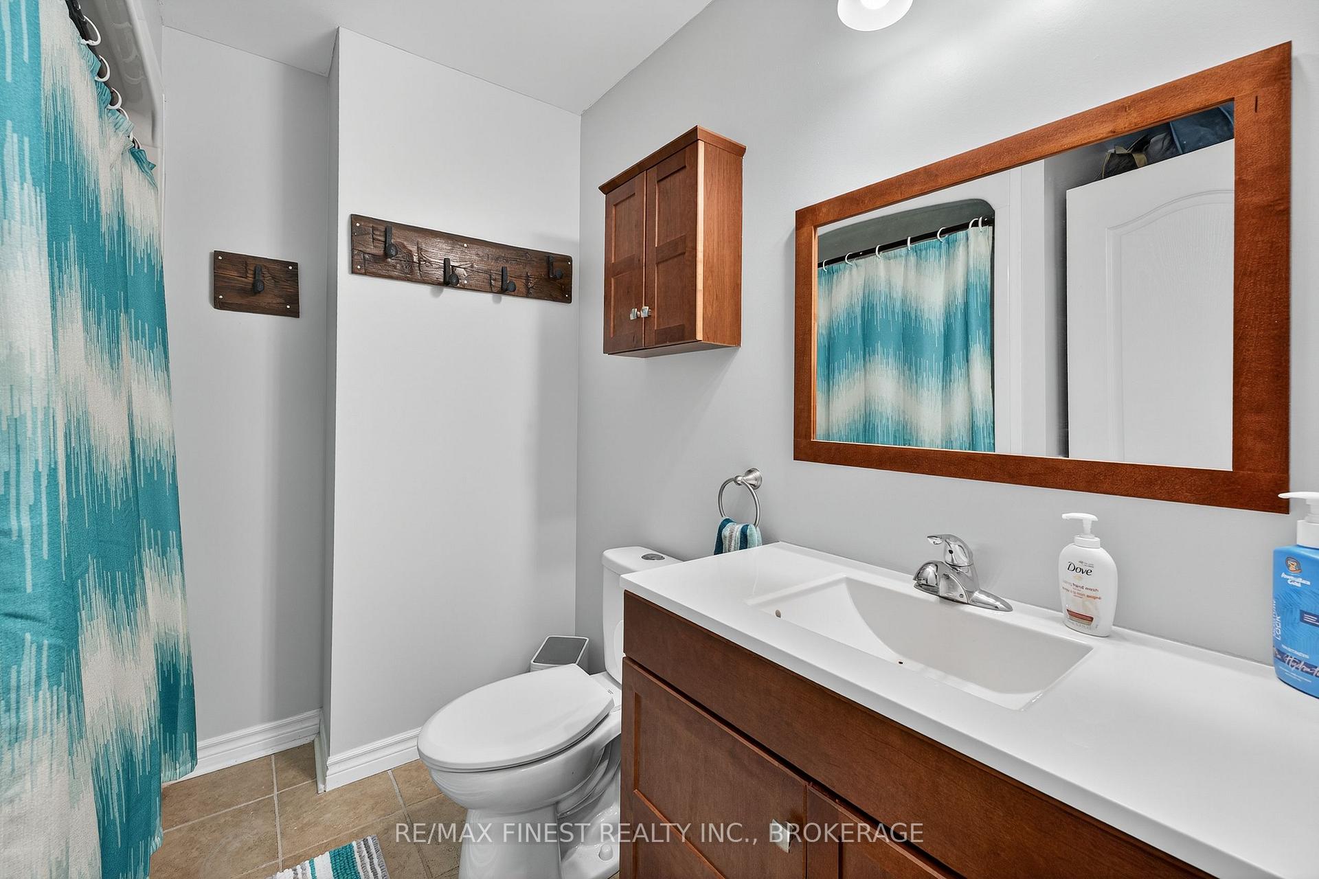 Photo 5 of 39 Charles Street, Kingston, East of Sir John A. Blvd — HOMEH