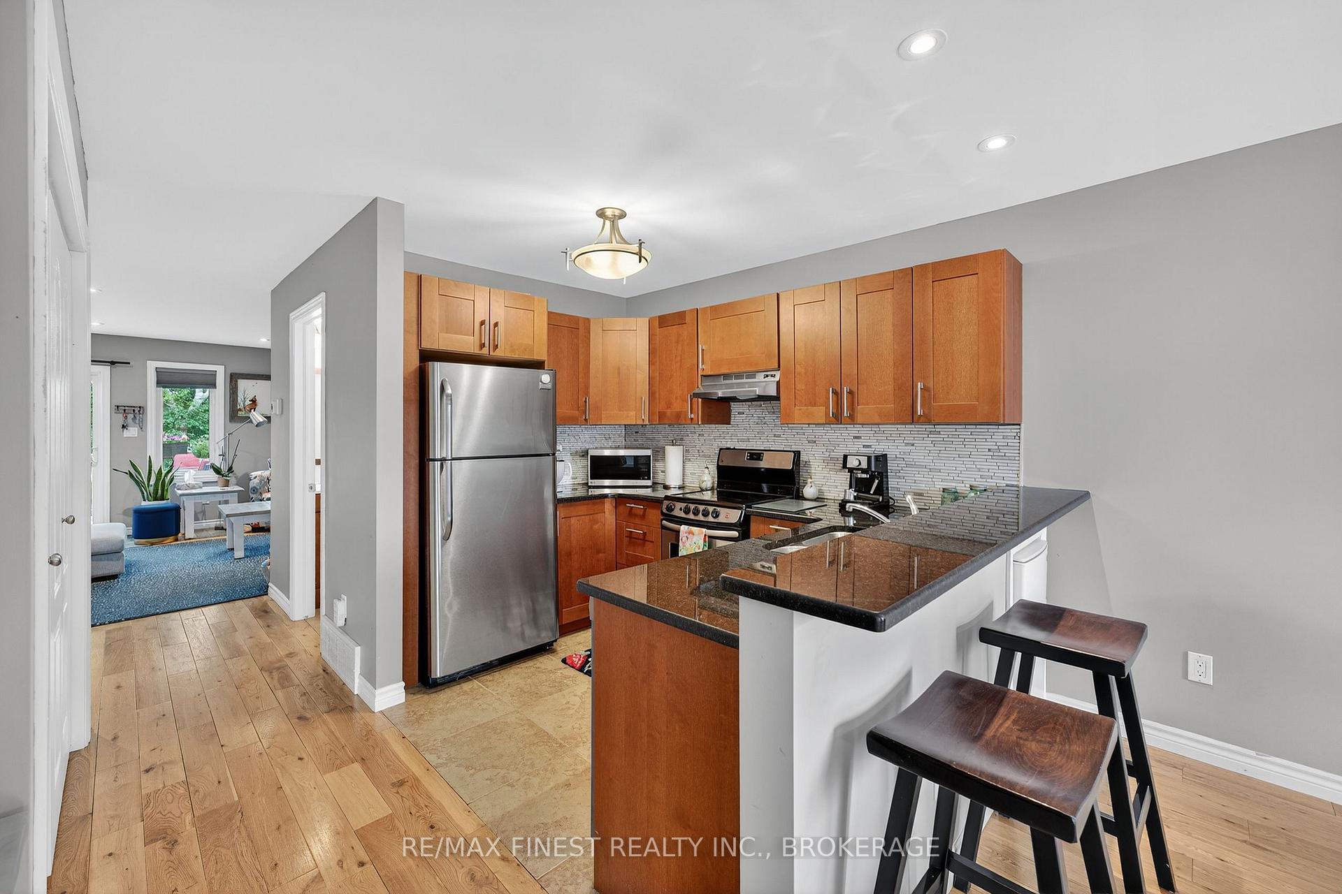 Photo 15 of 39 Charles Street, Kingston, East of Sir John A. Blvd — HOMEH