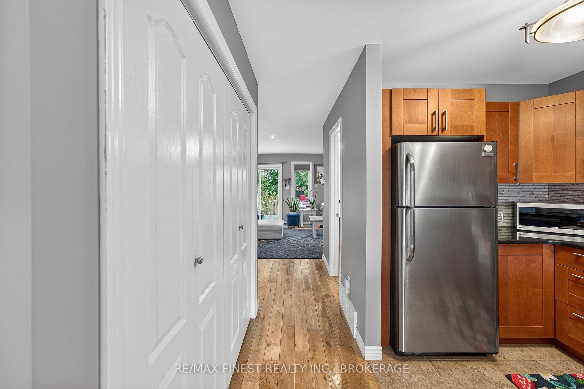 Photo 24 of 39 Charles Street, Kingston, East of Sir John A. Blvd — HOMEH