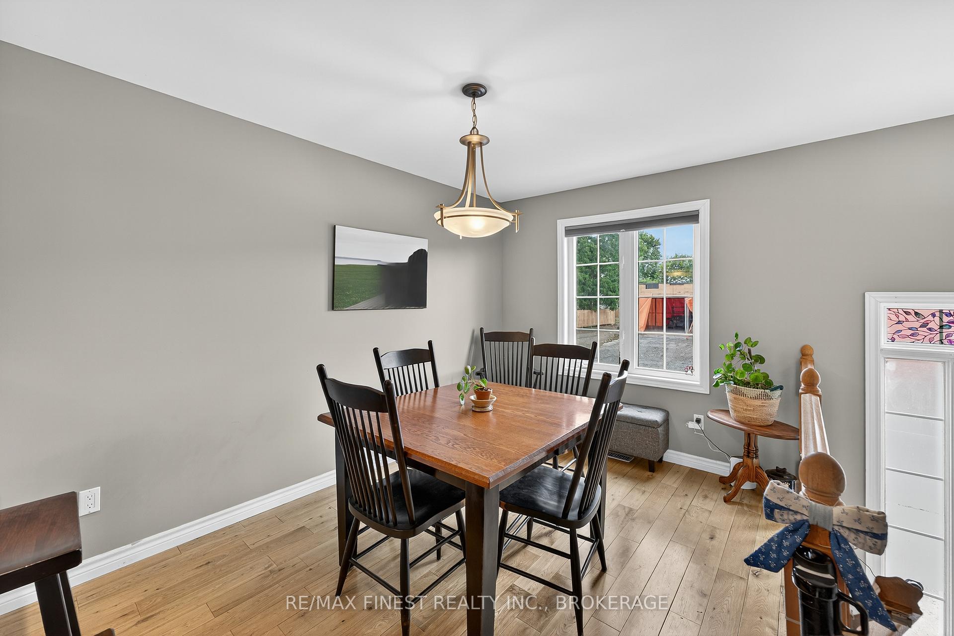 Photo 8 of 39 Charles Street, Kingston, East of Sir John A. Blvd — HOMEH
