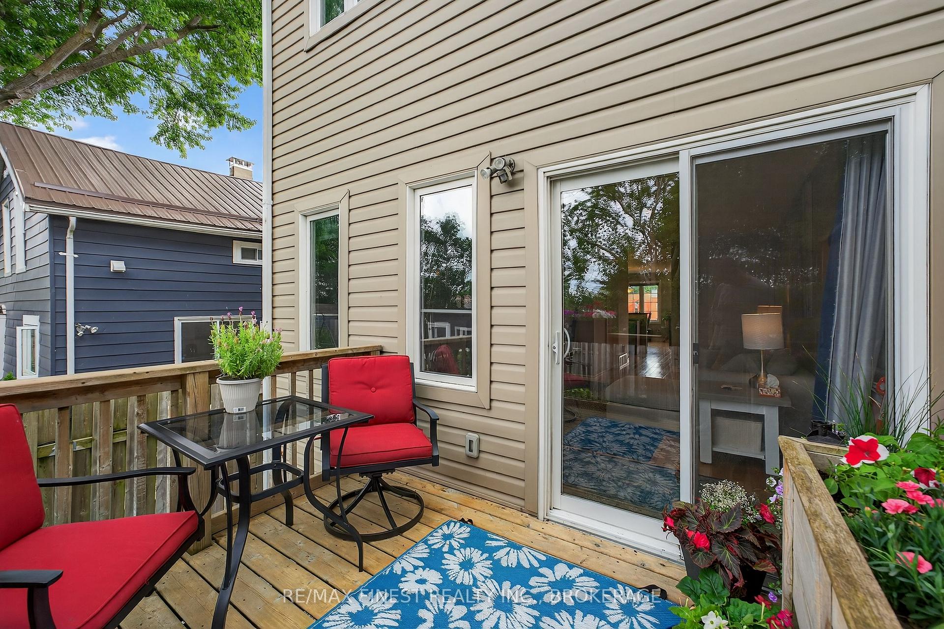 Photo 30 of 39 Charles Street, Kingston, East of Sir John A. Blvd — HOMEH