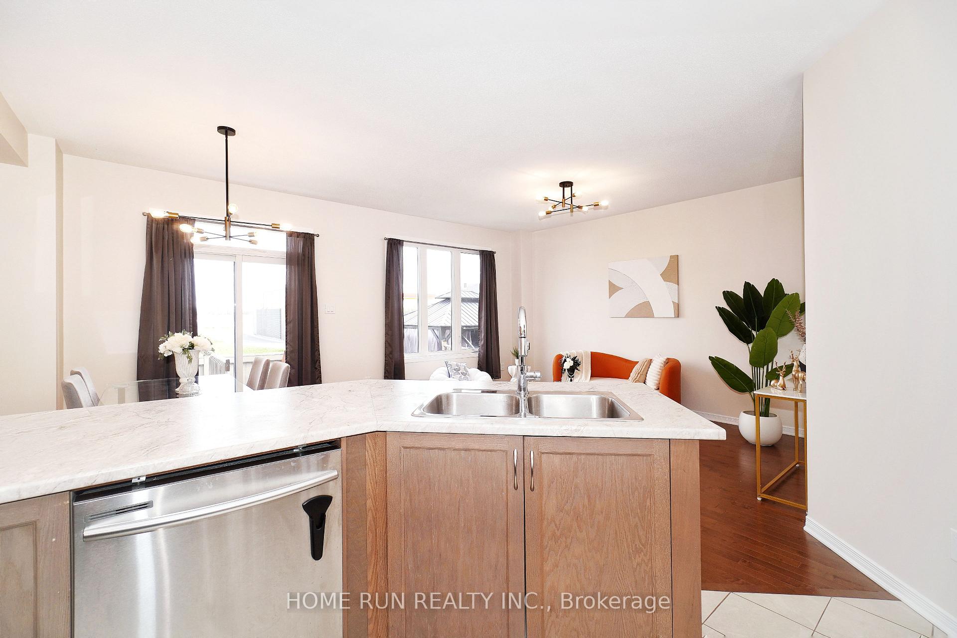 Photo 10 of 224 Don Brown Private, Ottawa, Kanata - Emerald Meadows/Trailwest — HOMEH