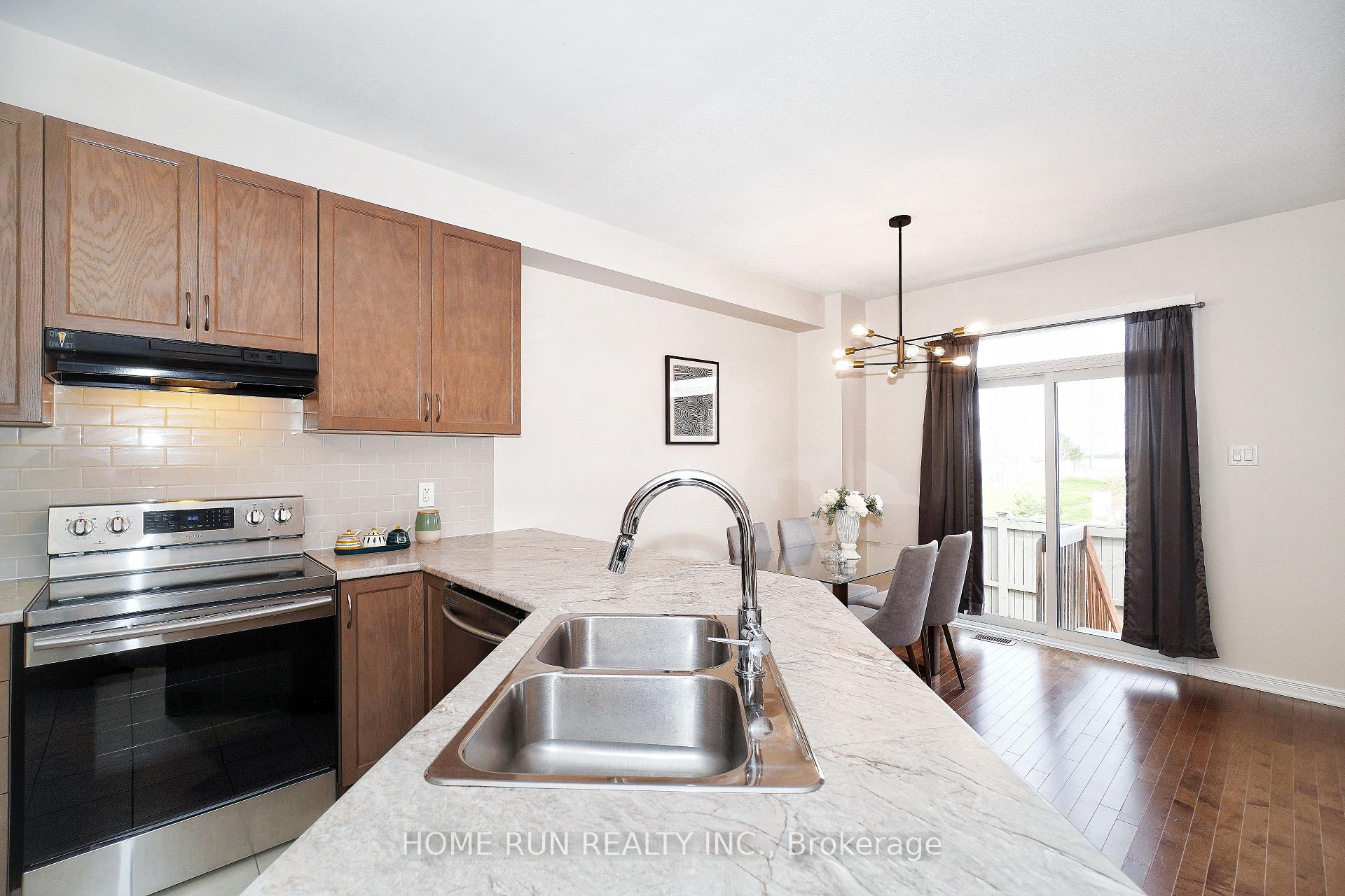 Photo 11 of 224 Don Brown Private, Ottawa, Kanata - Emerald Meadows/Trailwest — HOMEH