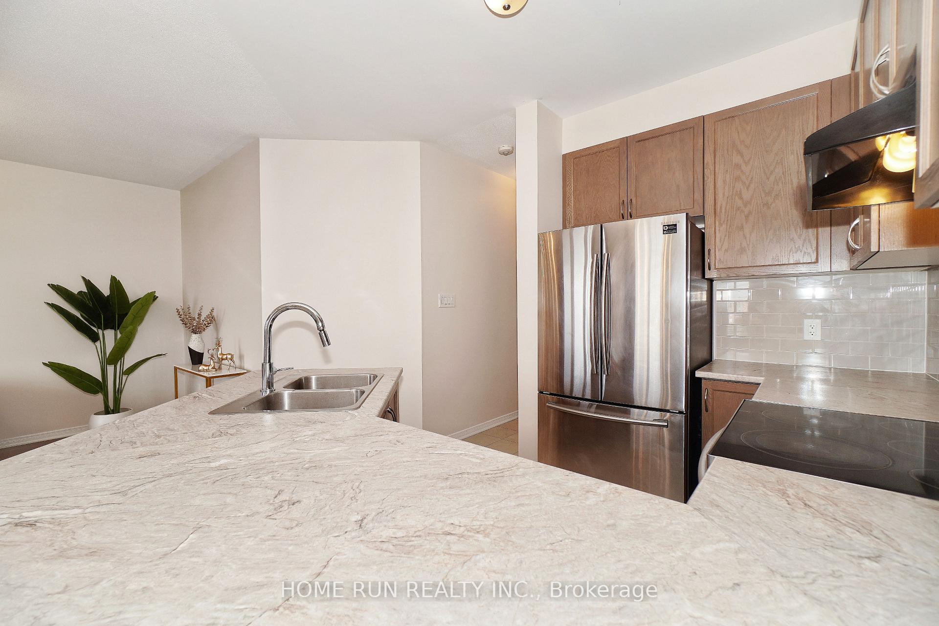 Photo 35 of 224 Don Brown Private, Ottawa, Kanata - Emerald Meadows/Trailwest — HOMEH