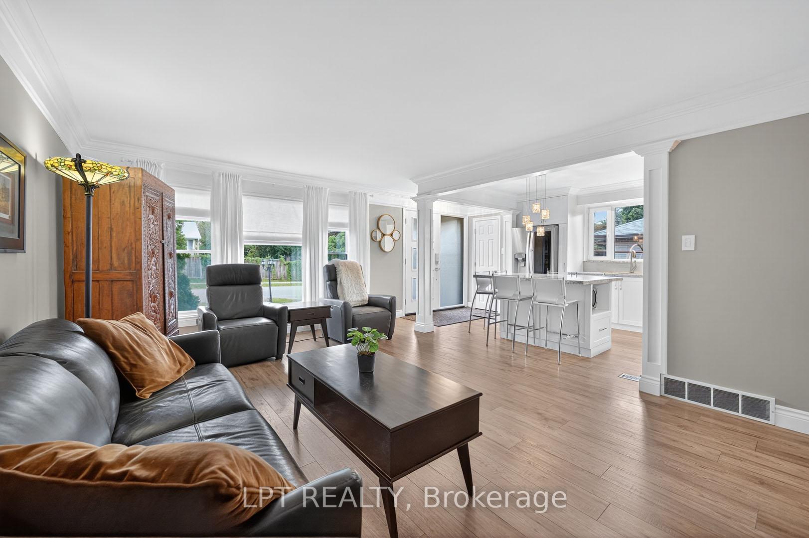 Photo 6 of 804 Beech Street W, Whitby, Downtown Whitby — HOMEH