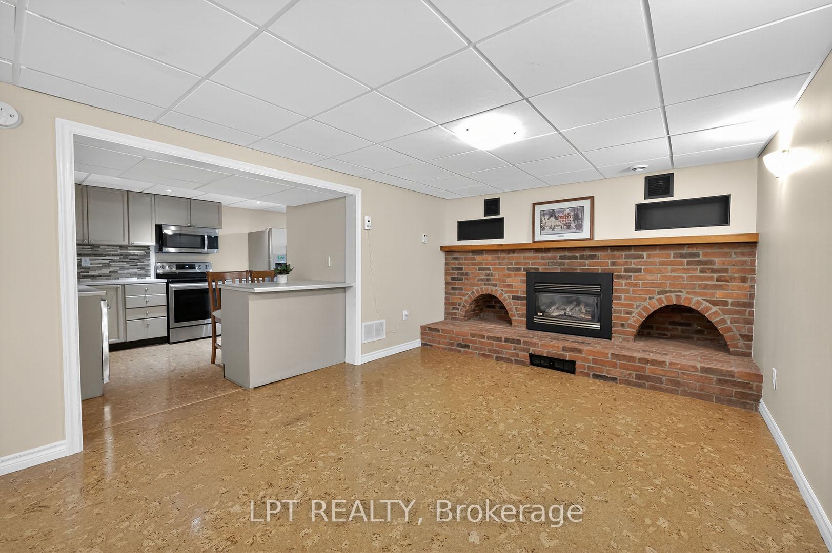 Photo 21 of 804 Beech Street W, Whitby, Downtown Whitby — HOMEH
