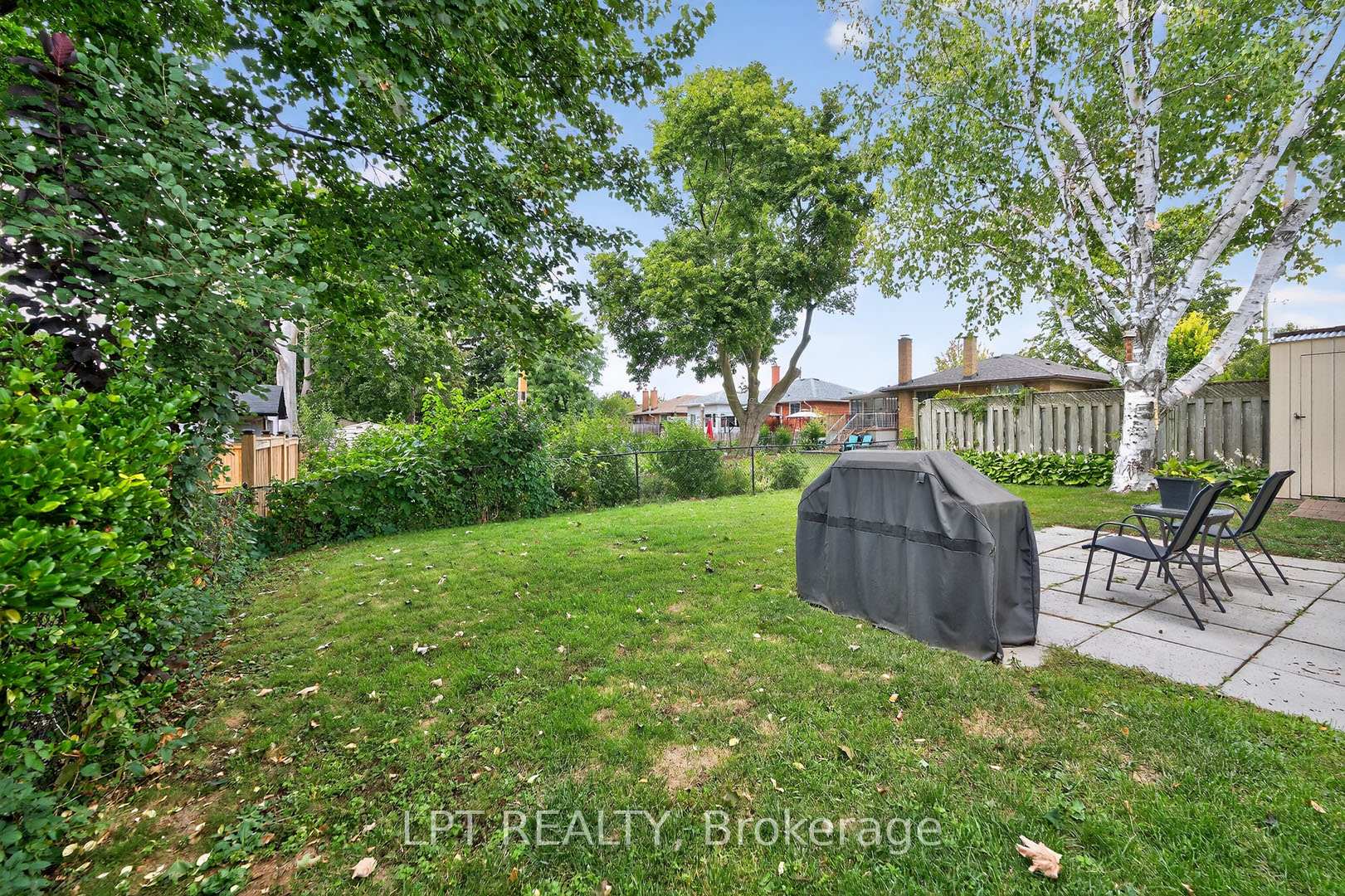 Photo 34 of 804 Beech Street W, Whitby, Downtown Whitby — HOMEH