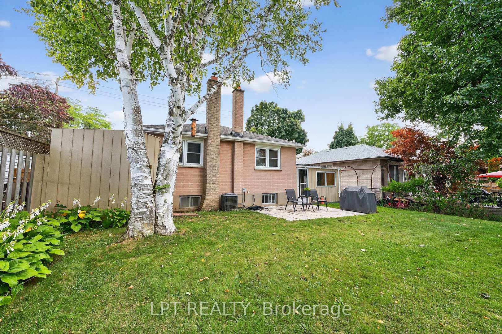 Photo 42 of 804 Beech Street W, Whitby, Downtown Whitby — HOMEH