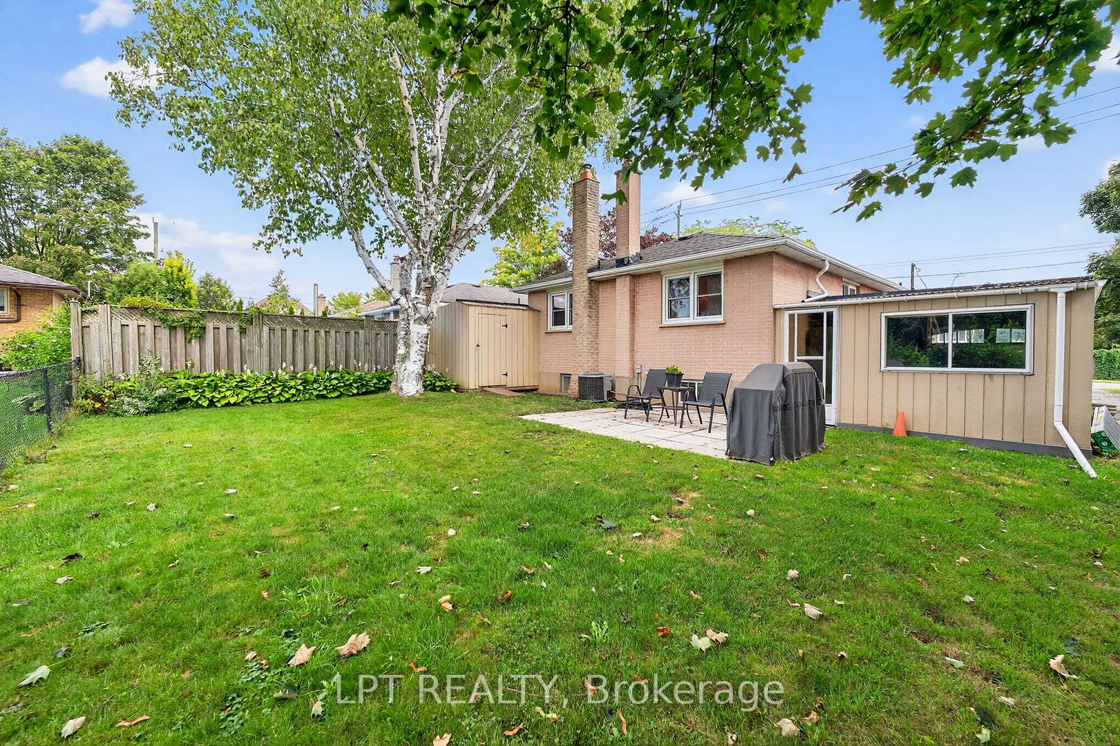 Photo 40 of 804 Beech Street W, Whitby, Downtown Whitby — HOMEH