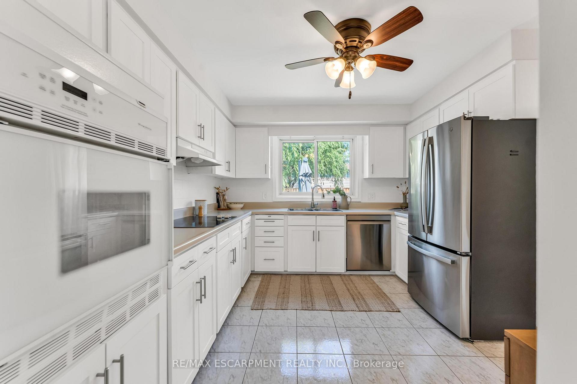 Photo 18 of 7119 Brian Crescent, Niagara Falls, Casey — HOMEH