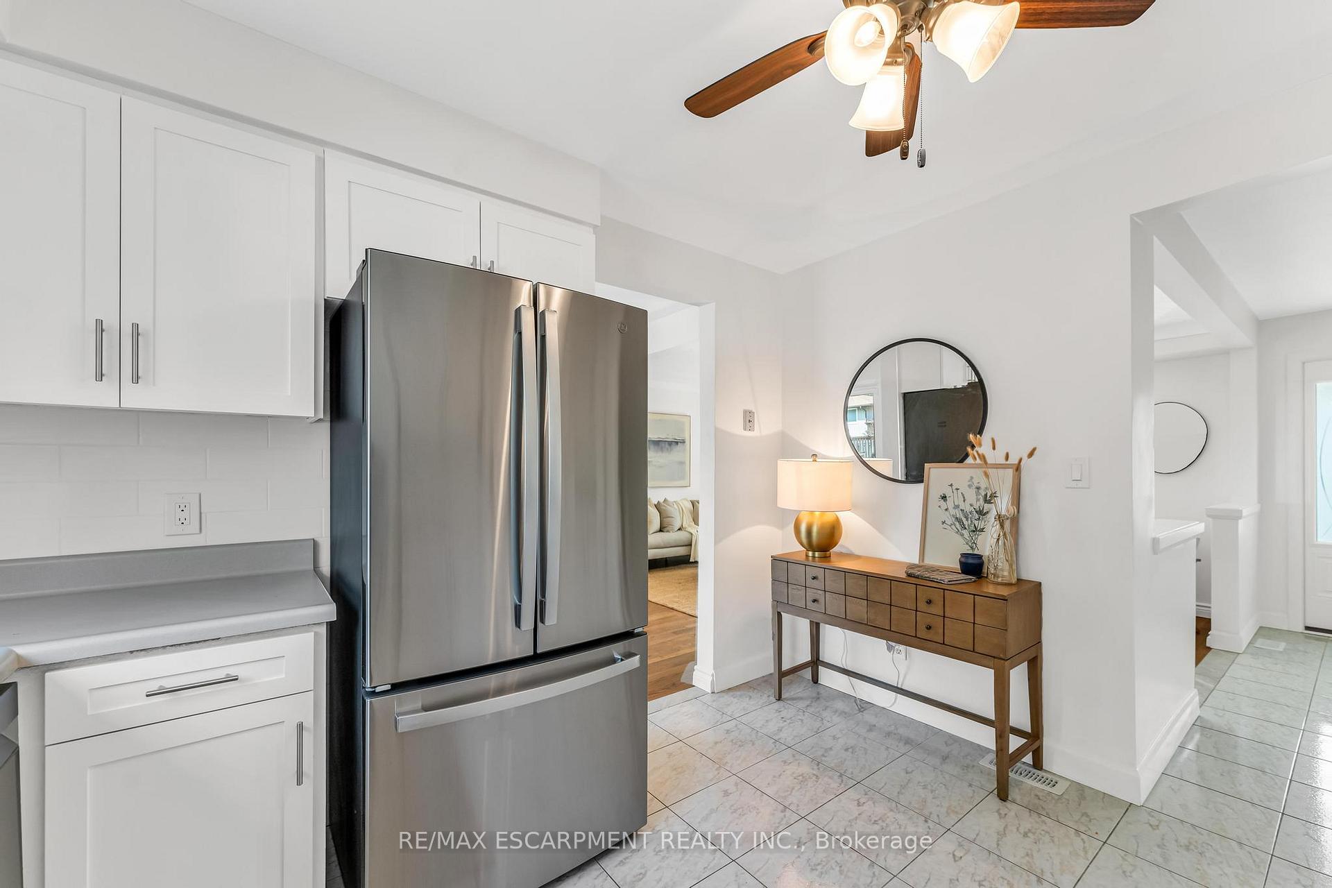 Photo 14 of 7119 Brian Crescent, Niagara Falls, Casey — HOMEH