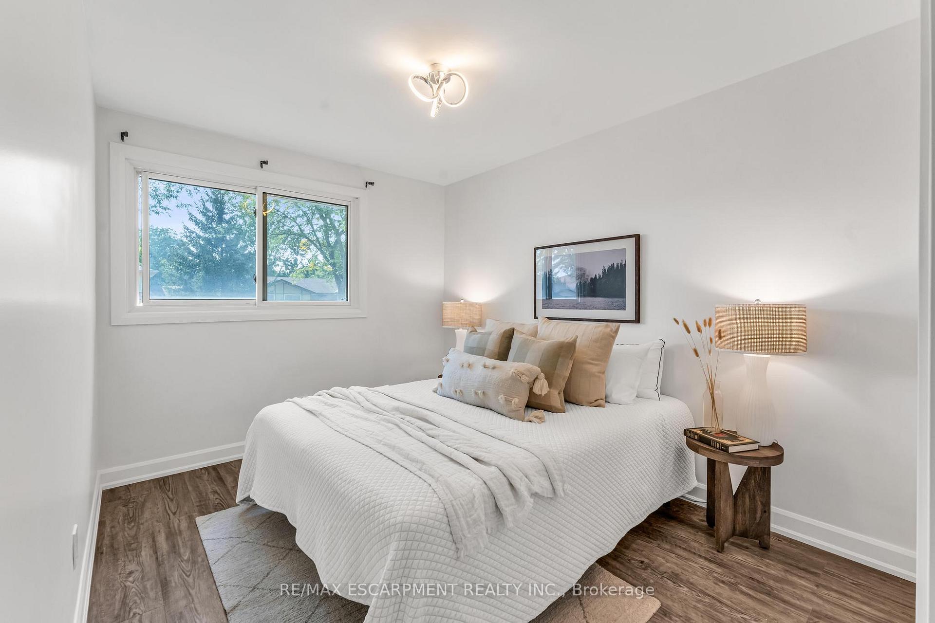 Photo 30 of 7119 Brian Crescent, Niagara Falls, Casey — HOMEH