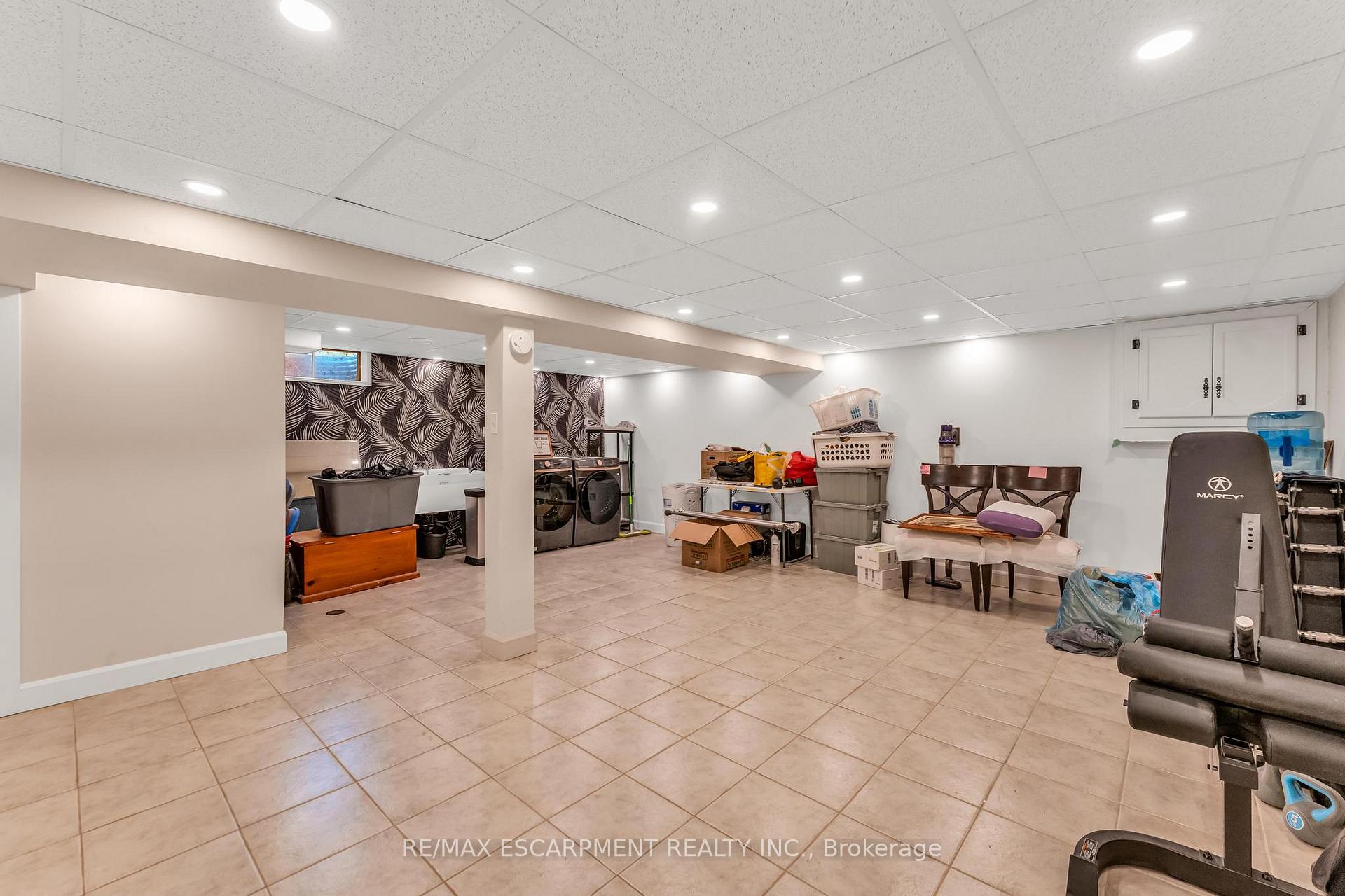 Photo 33 of 7119 Brian Crescent, Niagara Falls, Casey — HOMEH
