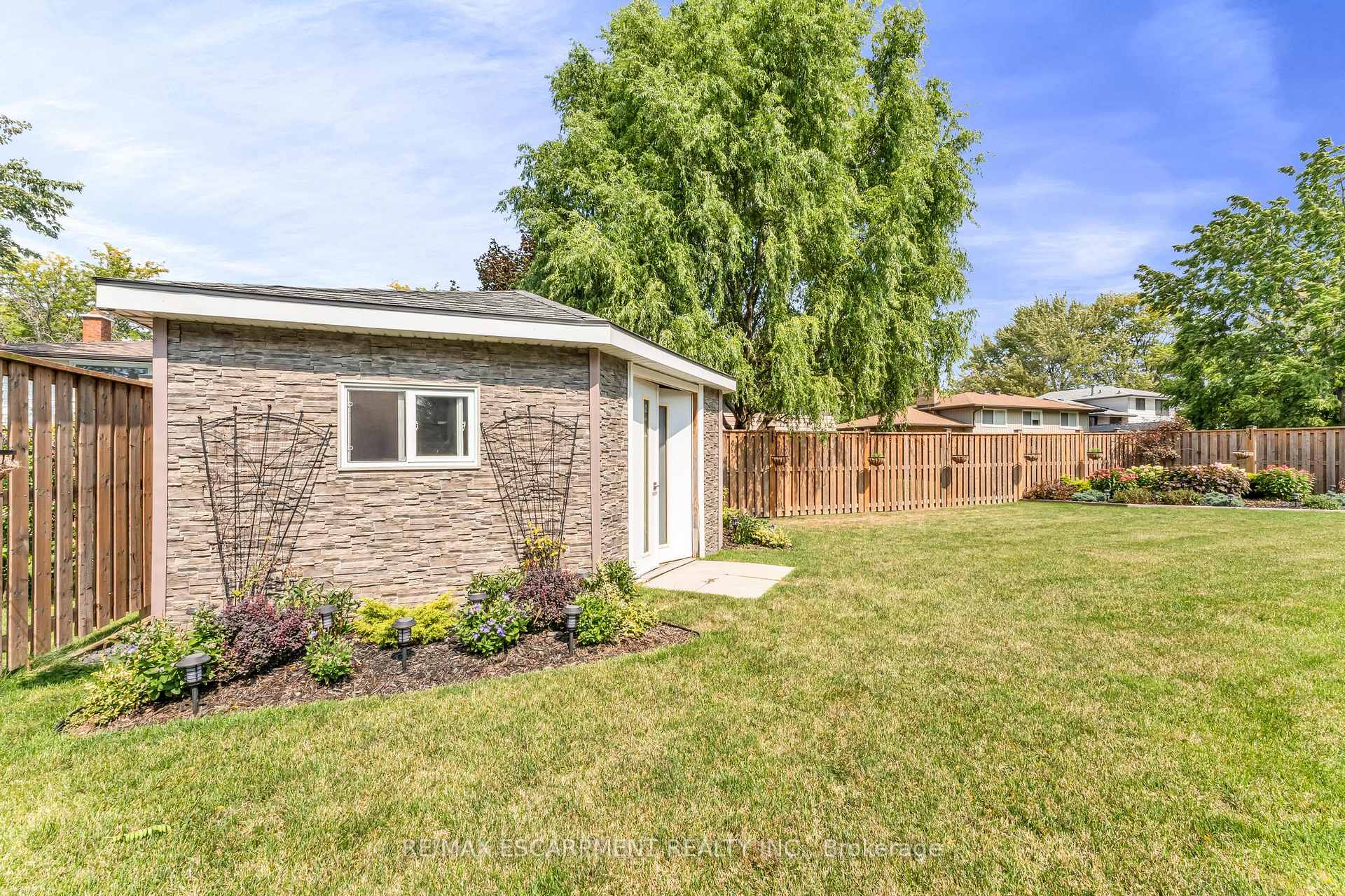 Photo 42 of 7119 Brian Crescent, Niagara Falls, Casey — HOMEH
