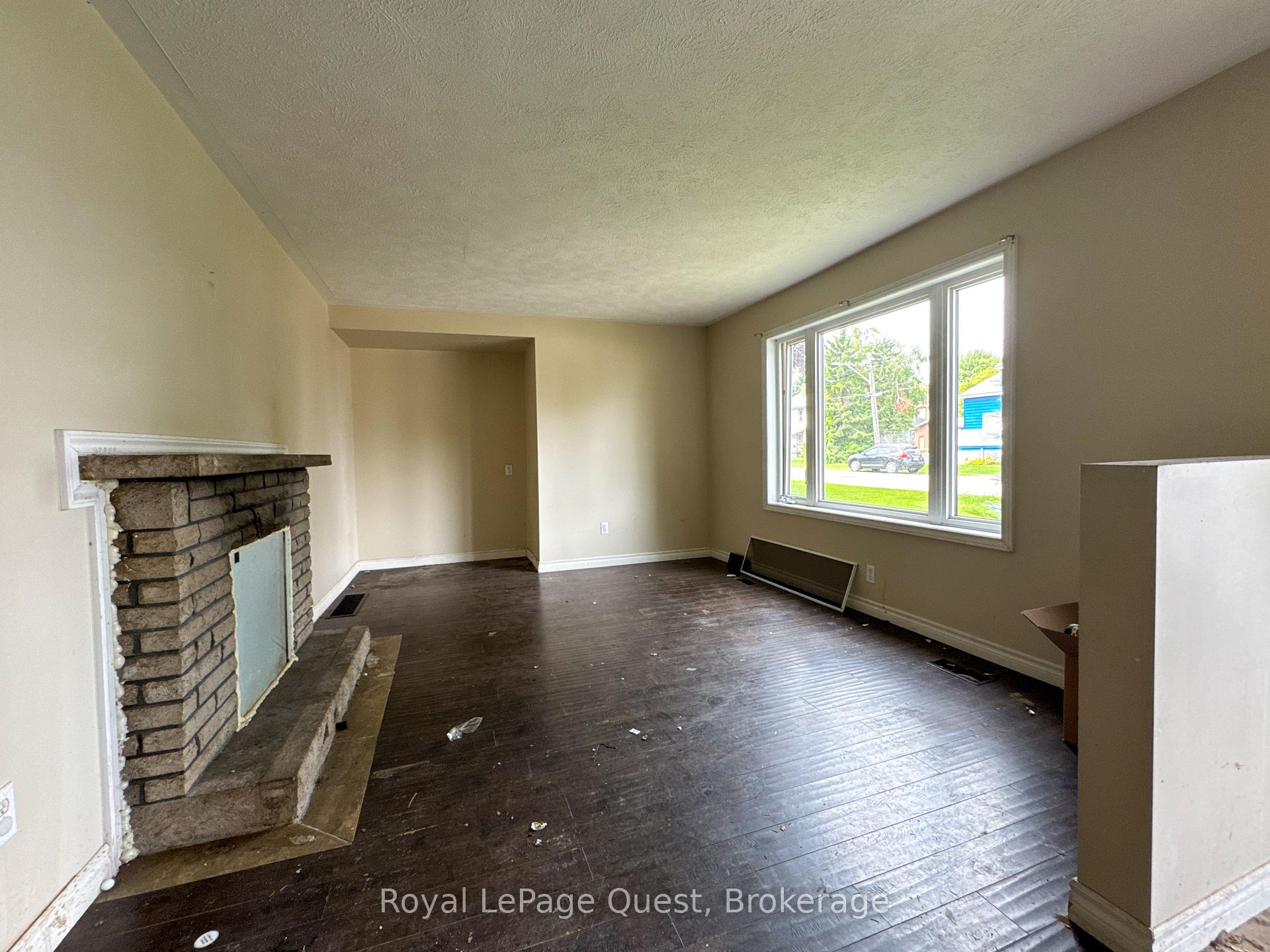 Photo 19 of 231 Barnett Avenue, Midland — HOMEH