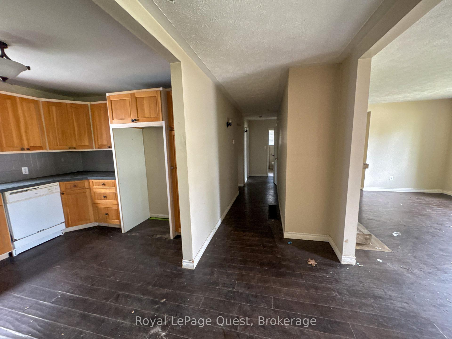 Photo 15 of 231 Barnett Avenue, Midland — HOMEH