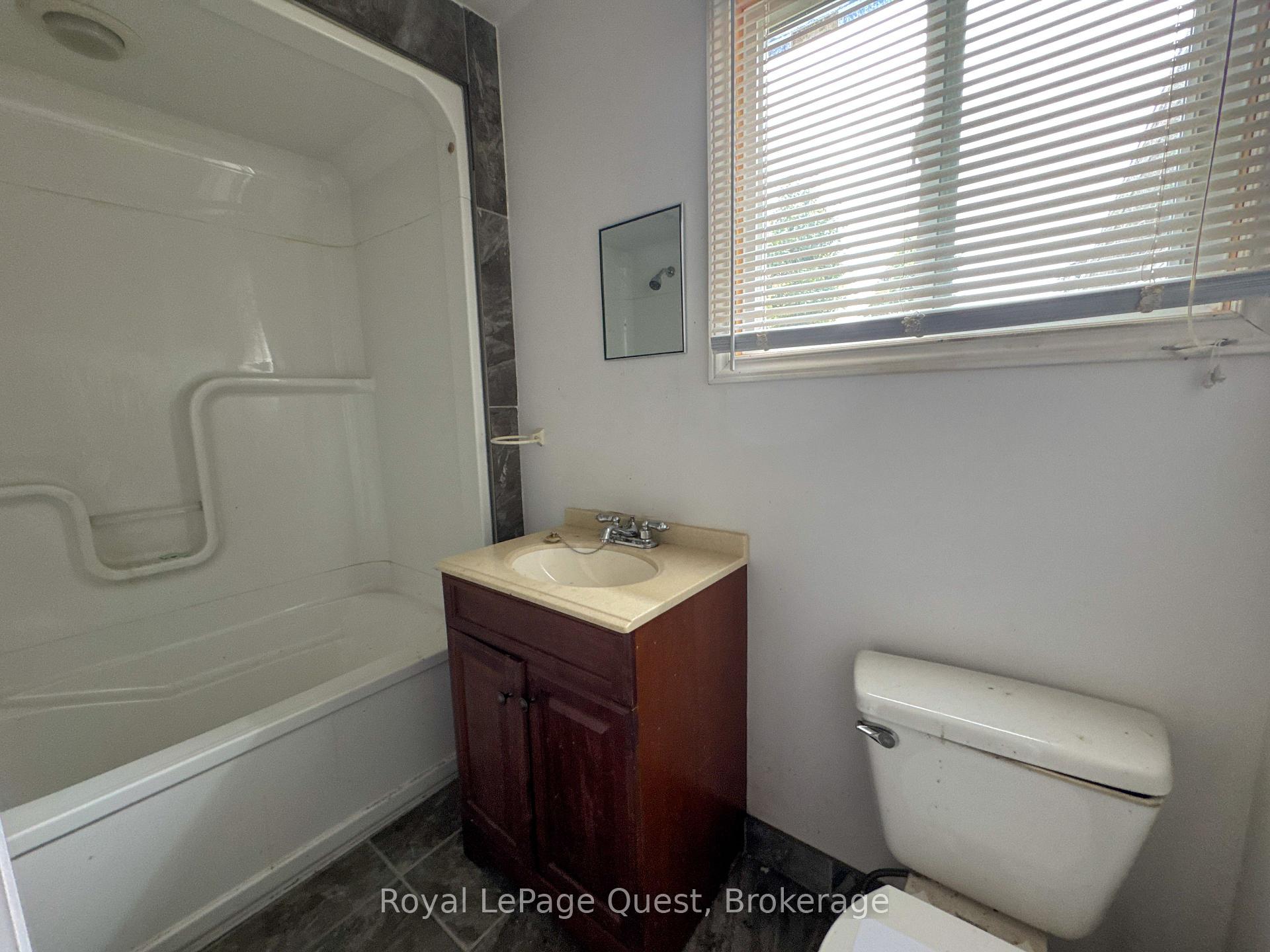 Photo 10 of 231 Barnett Avenue, Midland — HOMEH