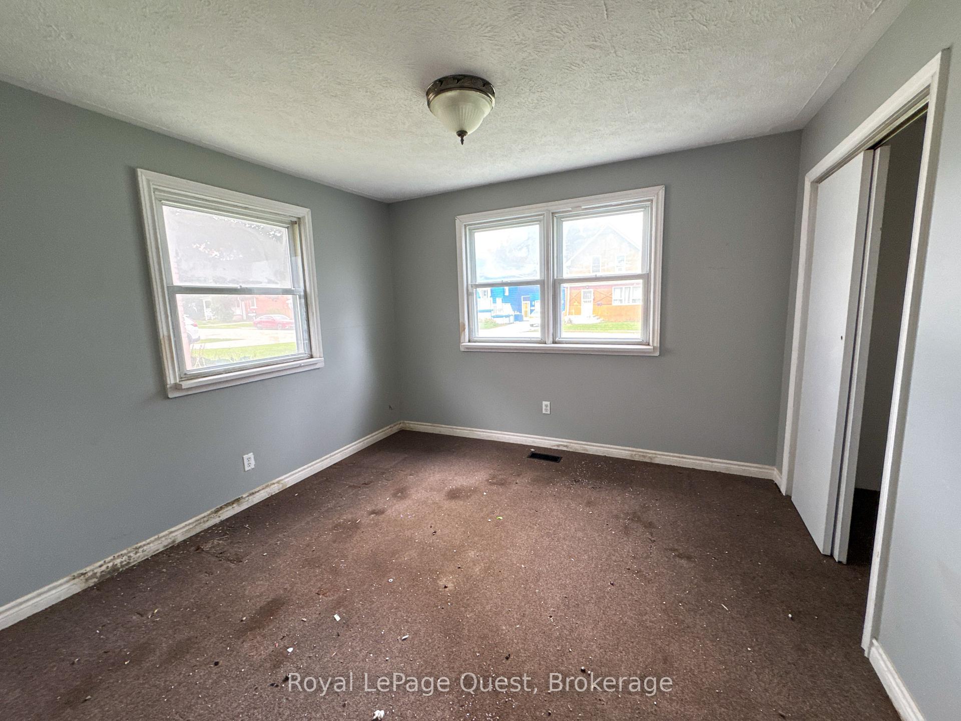 Photo 13 of 231 Barnett Avenue, Midland — HOMEH